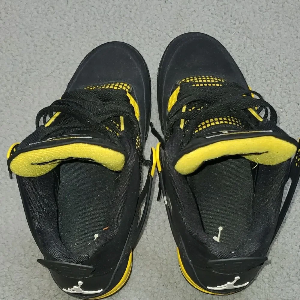 Jordan Air 4 Retro Black and Tour Yellow Mens Size 8.5 Womens 10